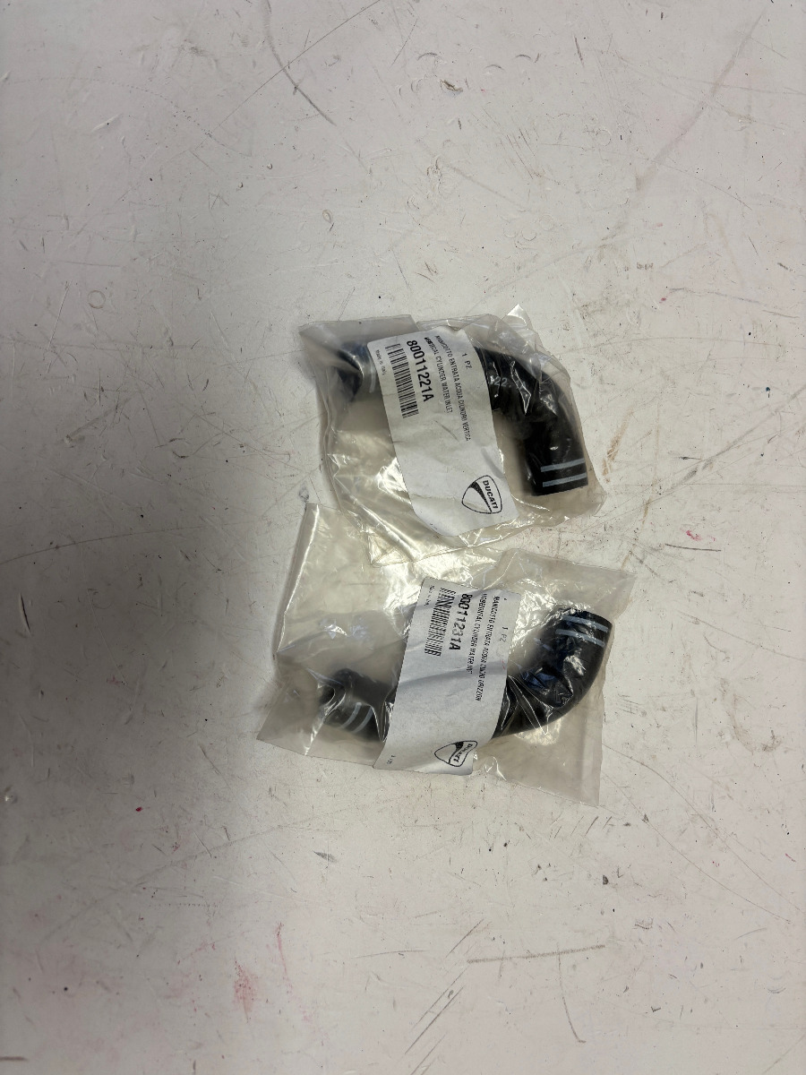 Ducati Horizontal / vertical cylinder water hoses 848 999 1098 1198 80011231A