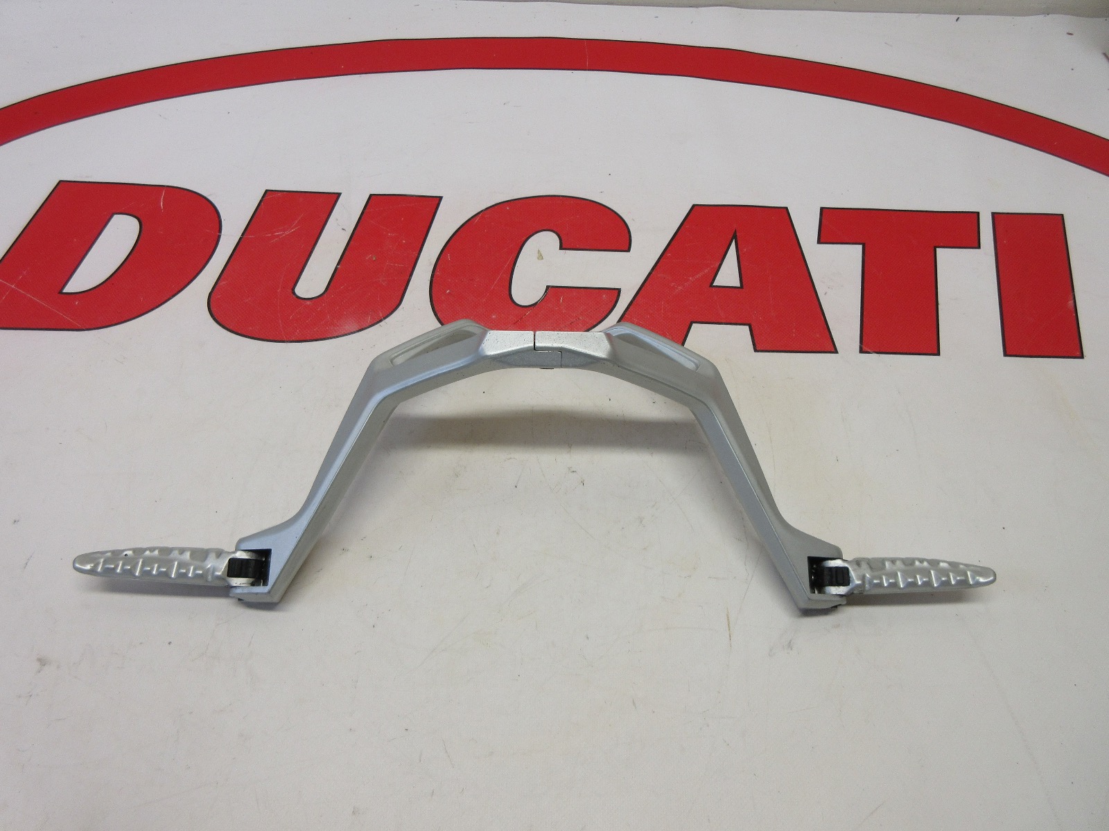 Ducati passenger steps set Panigale 899 959 1199 1299 82411892BA 82411881BA