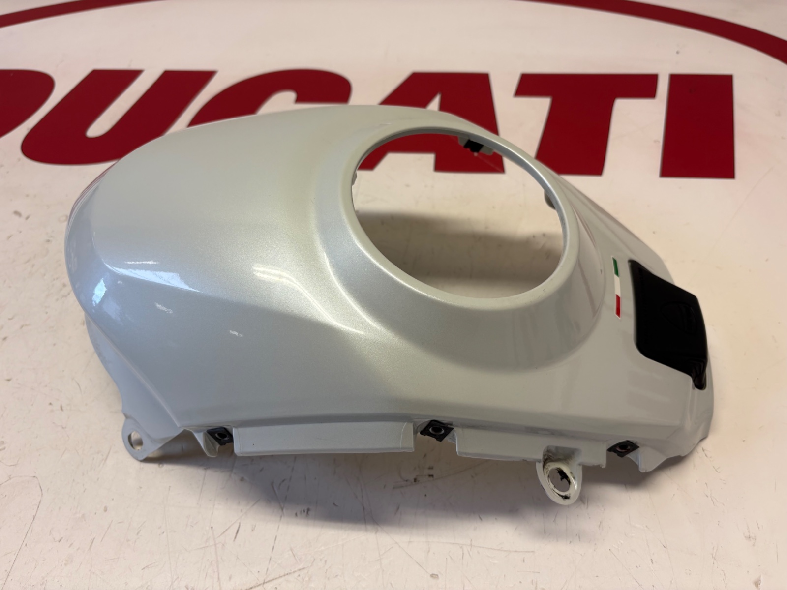 Ducati tank centre fairing cover white Multistrada 1200 48012963AW