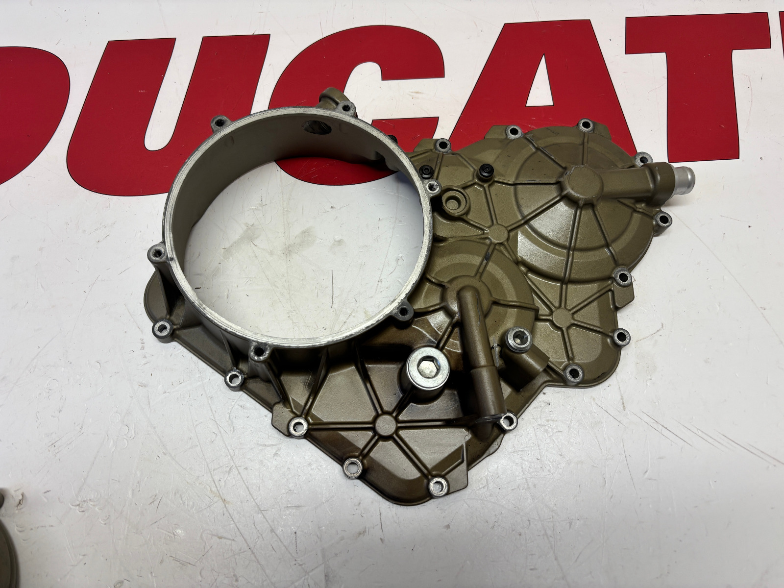 Ducati magnesium clutch engine cover panigale V4 V4S 24311554AH