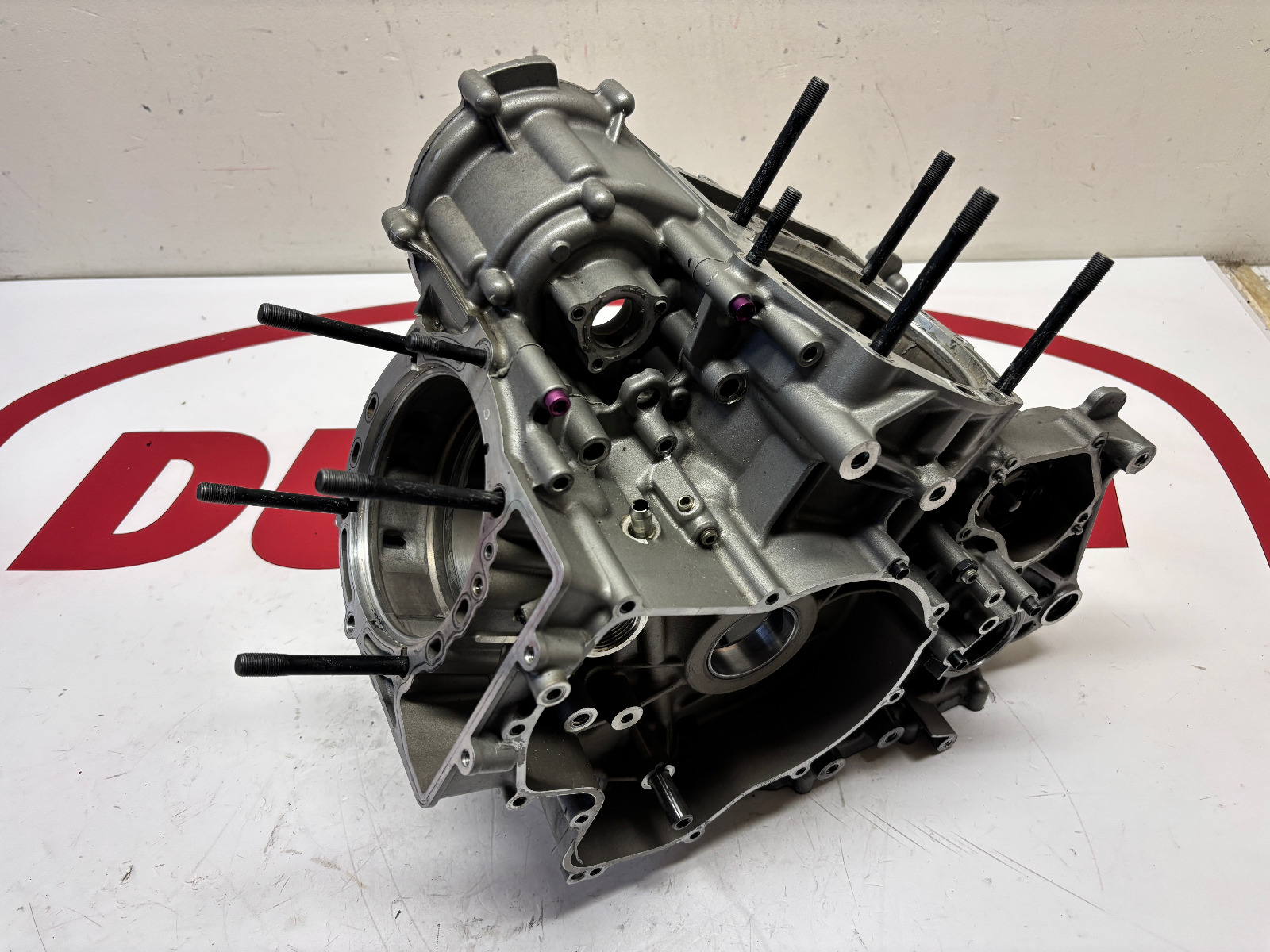 Ducati engine crankcases Panigale 1199R 1199 1199S 22522602B