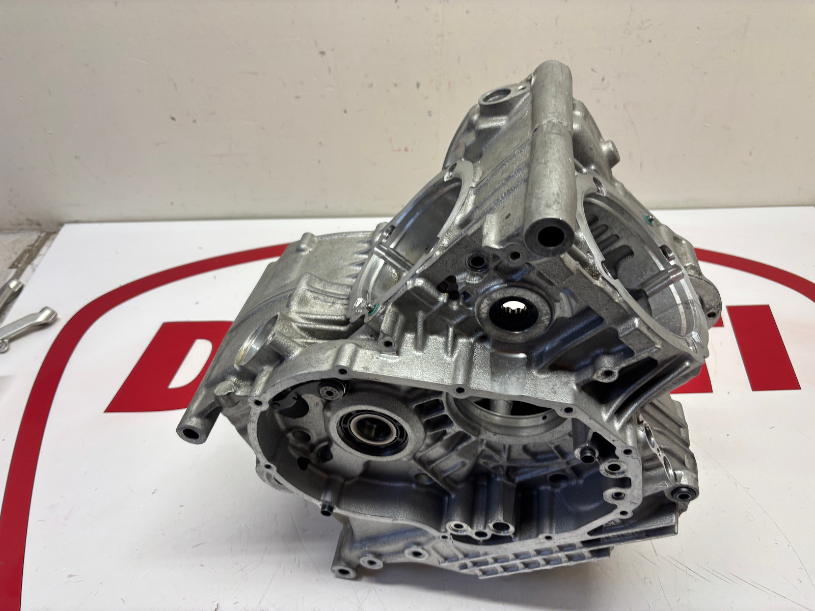 Ducati engine Sandcast crankcases 1098 R 22521891B