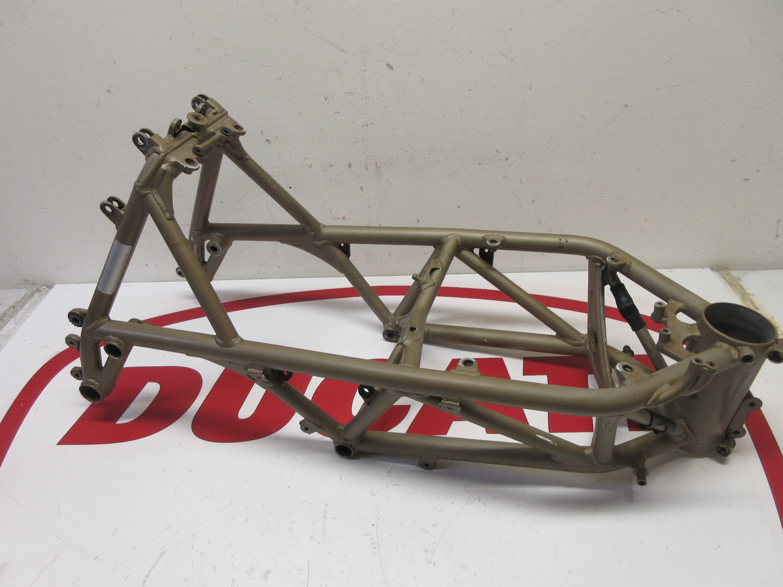 Ducati main frame chassis 996 / 996s SUPERBIKE 1999