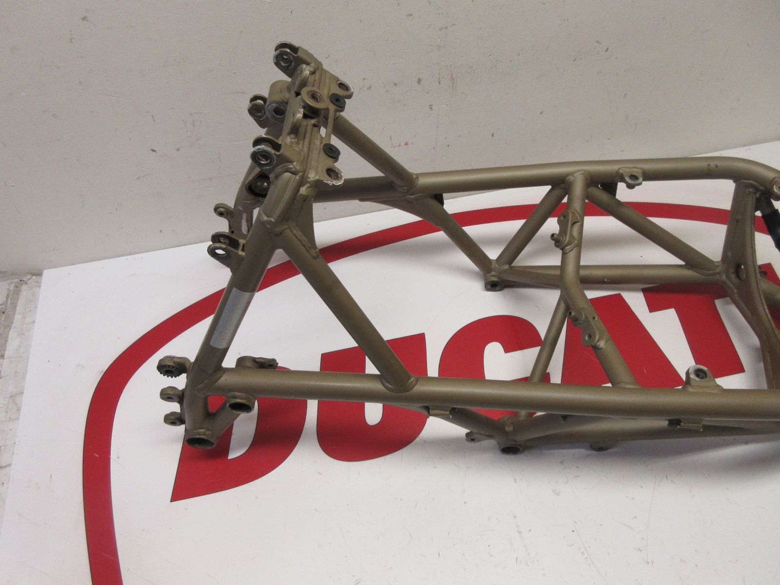 Ducati main frame chassis 996 / 996s SUPERBIKE 1999