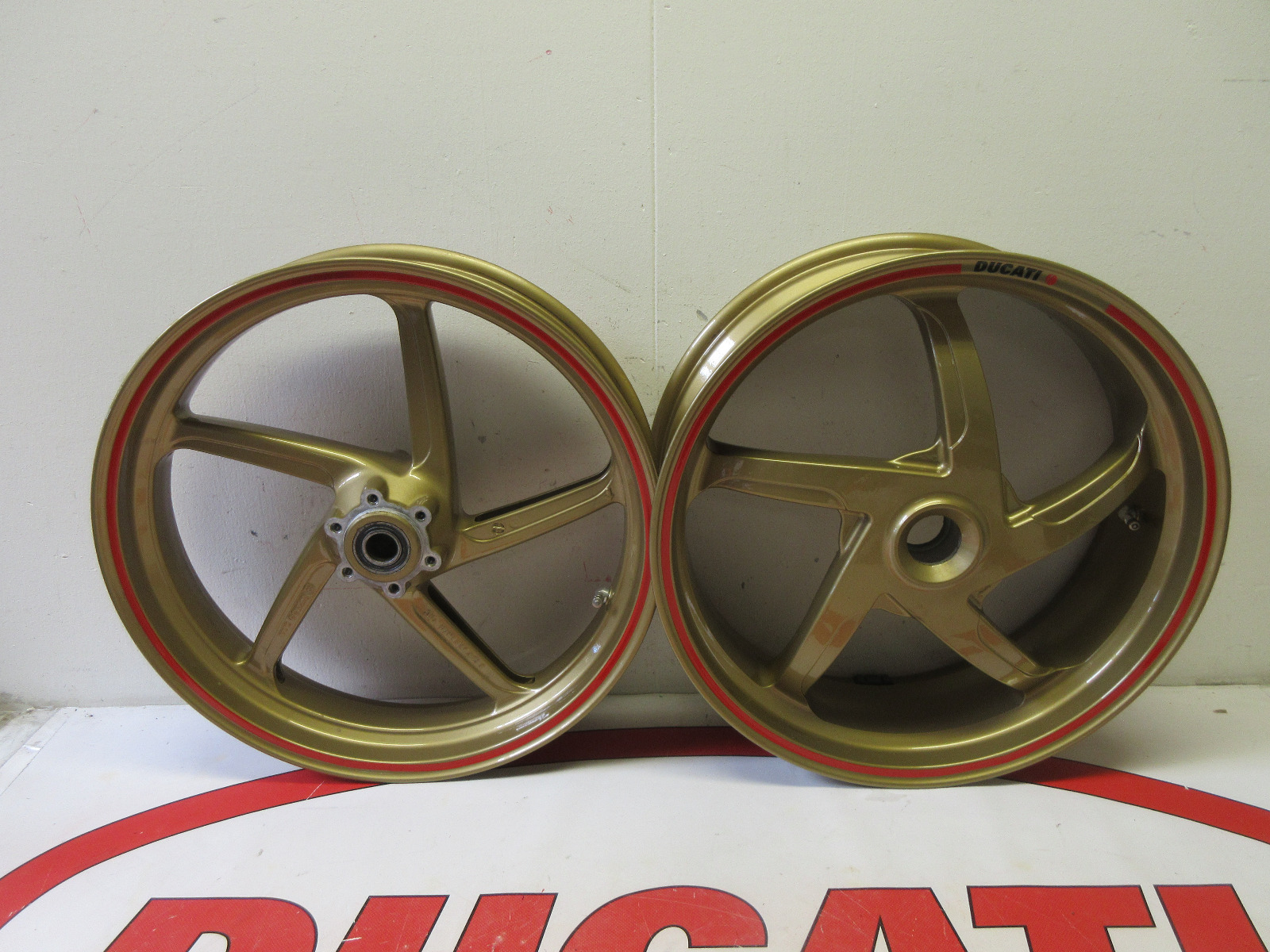 Ducati Marchesini 5 spoke wheel set 748 916 996 998 Gold Ducati Marchesini 5 spoke wheel set 748 916 996 998 Gold