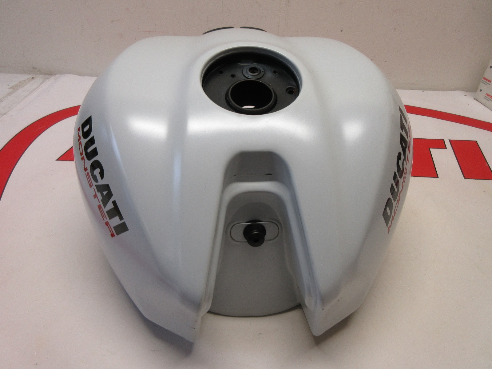 58612501C ドゥカティ純正 FUEL TANK 1406 SP店 NEW] Genuine Ducati Scrambler 800 2018 DIAMOND BLACK FUEL TANK