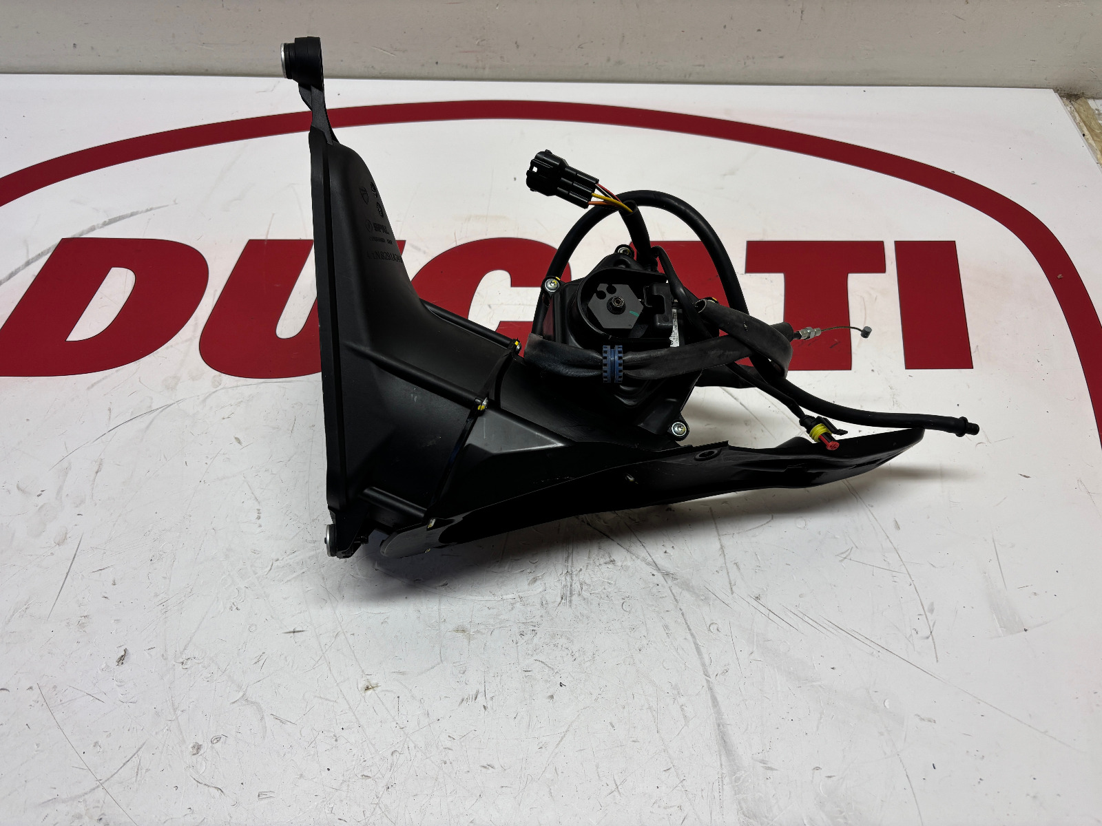 Ducati Front Air Extractor Fan Panigale 899 959 1199 1299 8292A343A