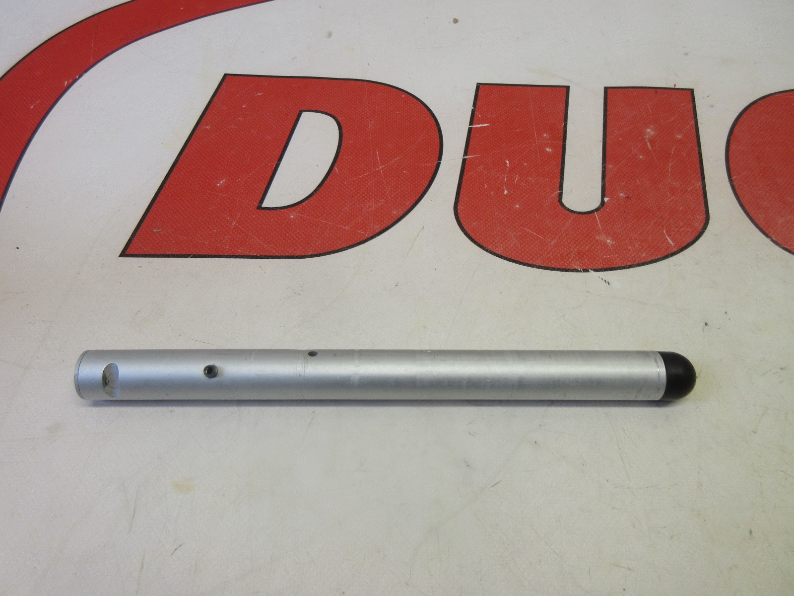 Ducati right hand handlebar tube clip on 36020131A 748 916 996 998