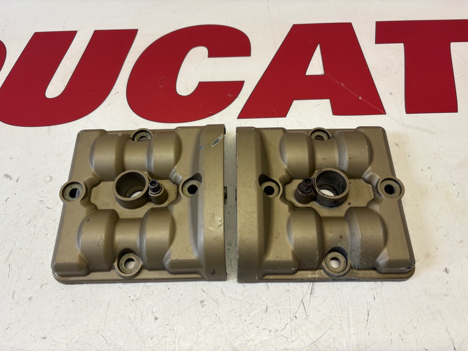 Ducati cylinder head valve covers Hypermotard Multistrada 1200 848 1098 1198 SF