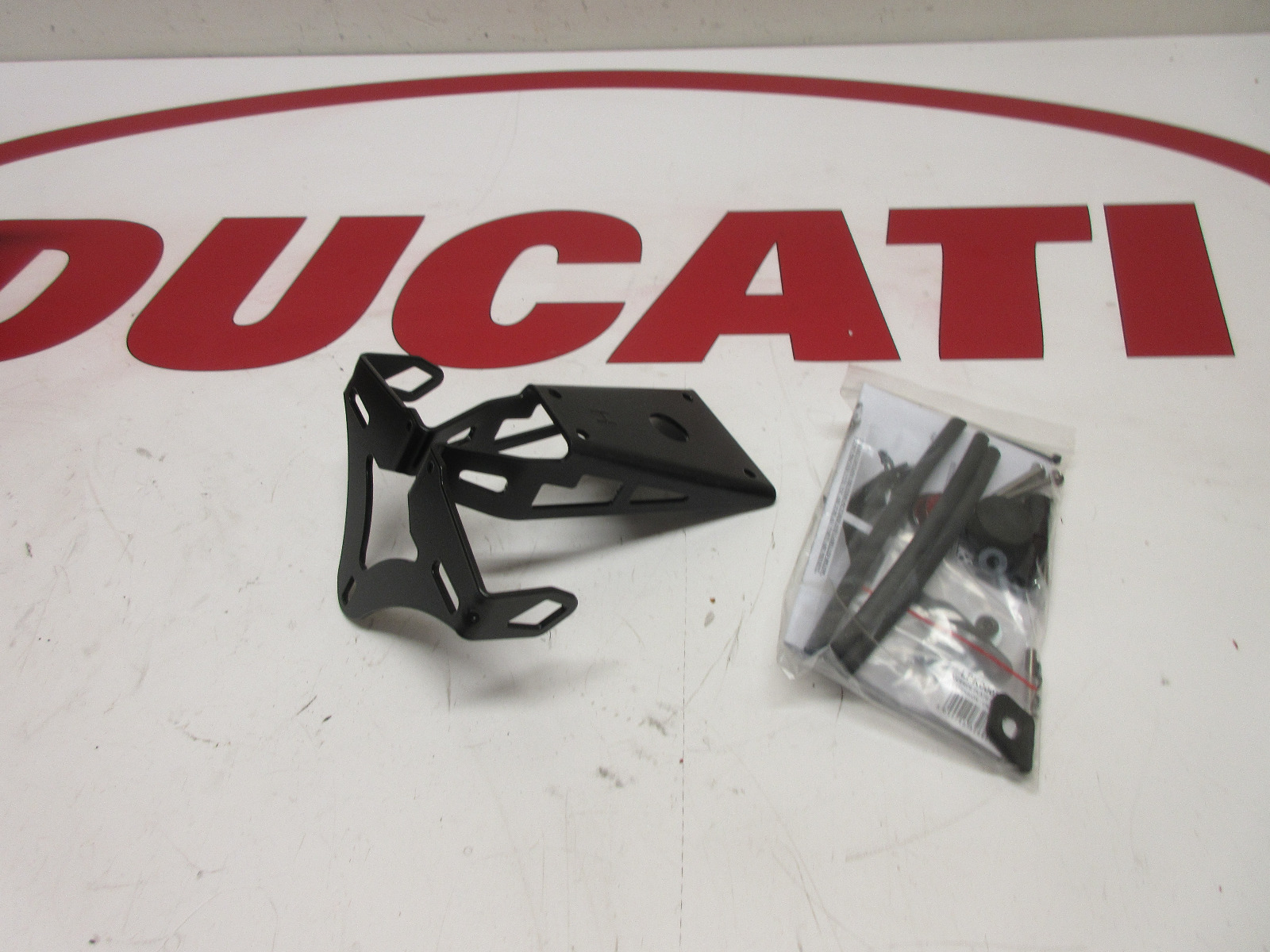 Ducati R&G tail tidy licence plate holder Panigale 899 959 1199 1299