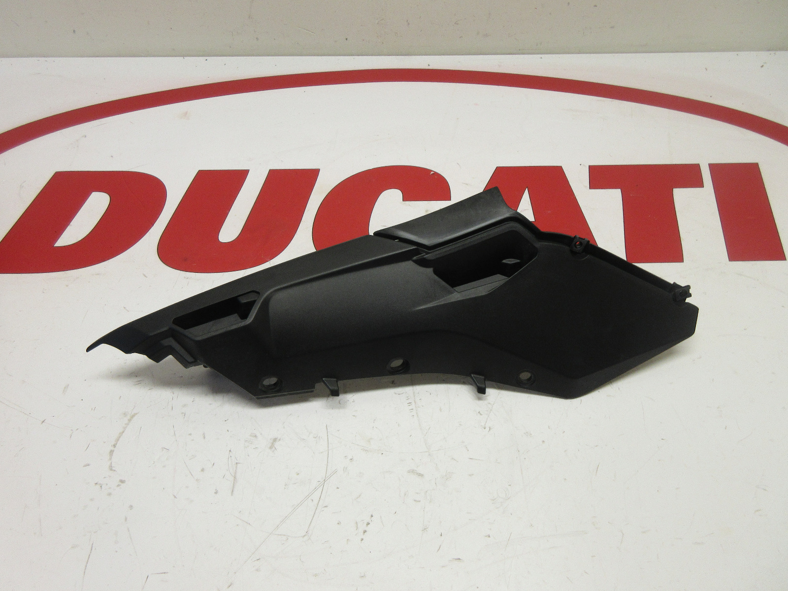 Ducati right hand tail guard bottom Multistrada 1200 48211601A