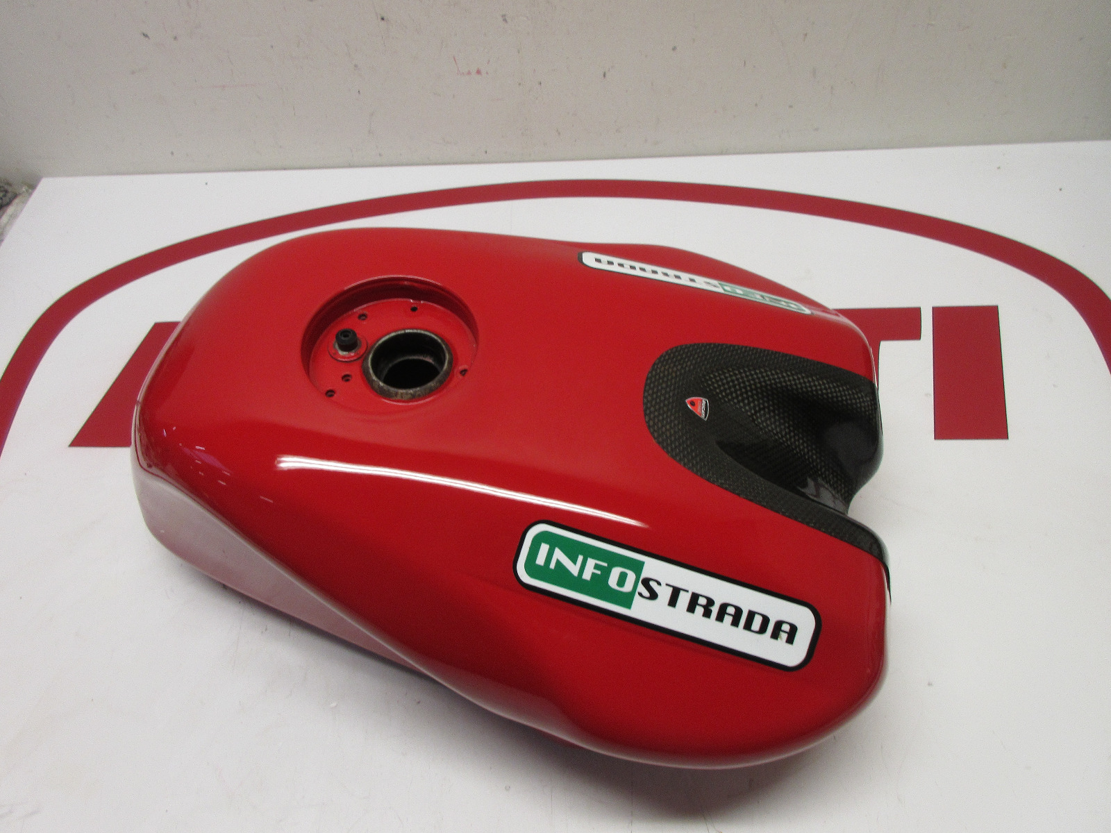 58611602BK ドゥカティ純正 FUEL TANK BLACK JP店 NEW GENUINE DUCATI 1098S \u0026 1198S MIDNIGHT BLACK FUEL TANK 58611602AB