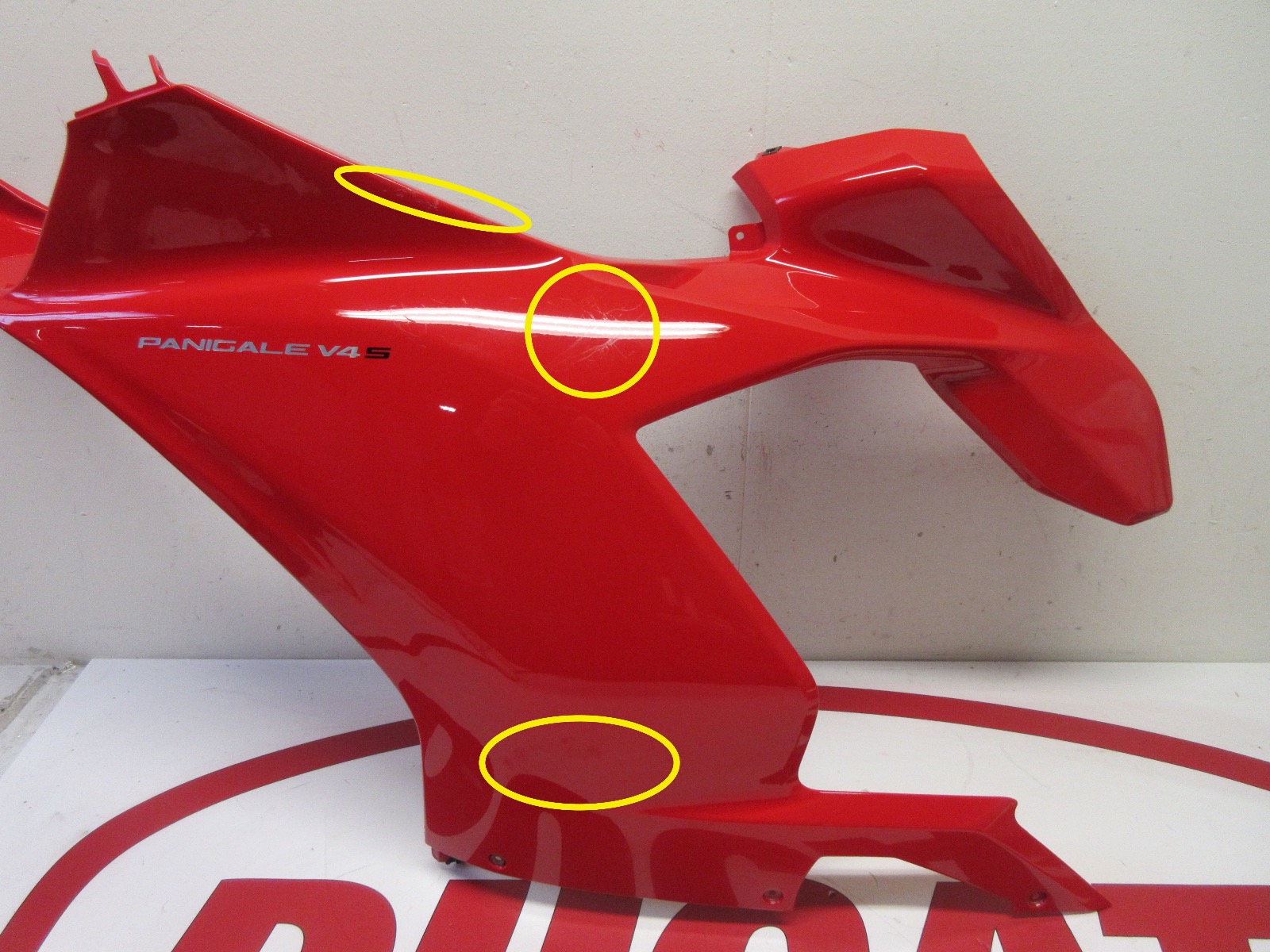 Ducati Left hand upper fairing panel red Panigale V4S 48019152AA 2018 2019