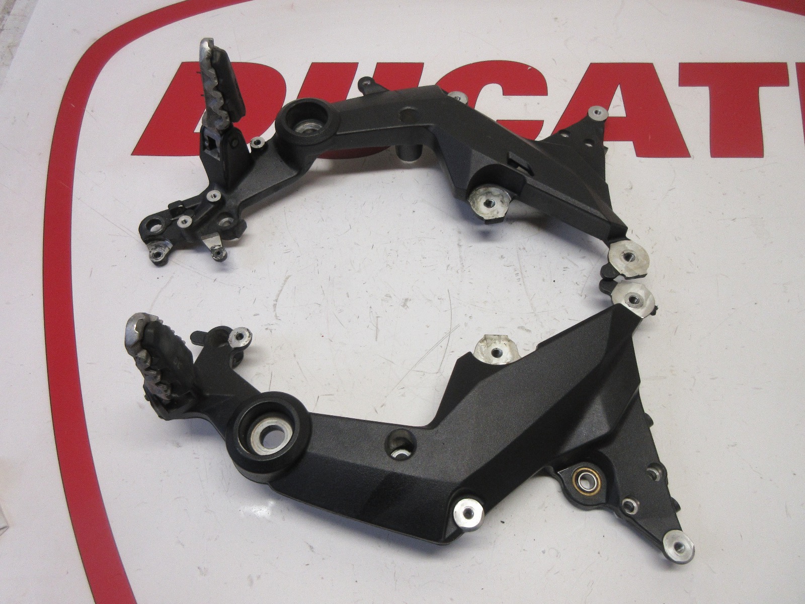 Ducati Left & right Multistrada 1200 Footrest hangers hanger 47110161A 47110171B