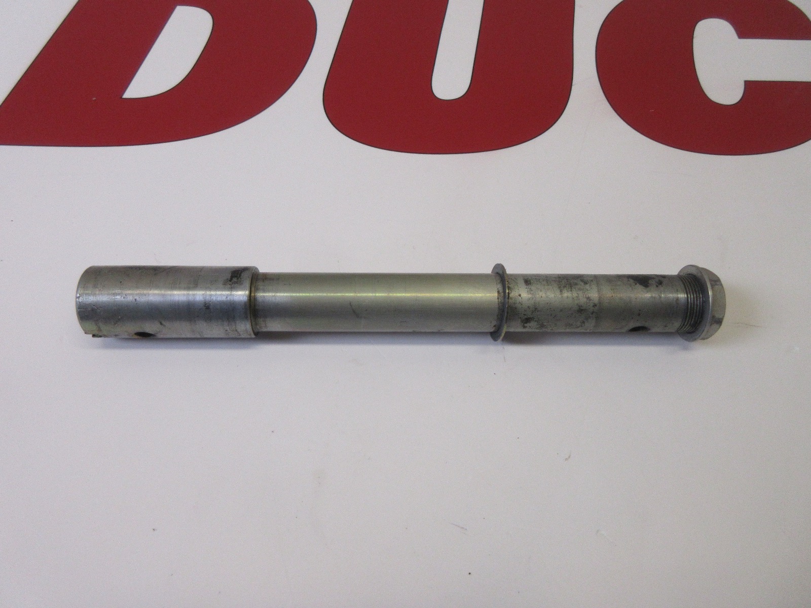 Ducati front wheel axle & nut and washer 748 916 996 998 81910171A supersport ST