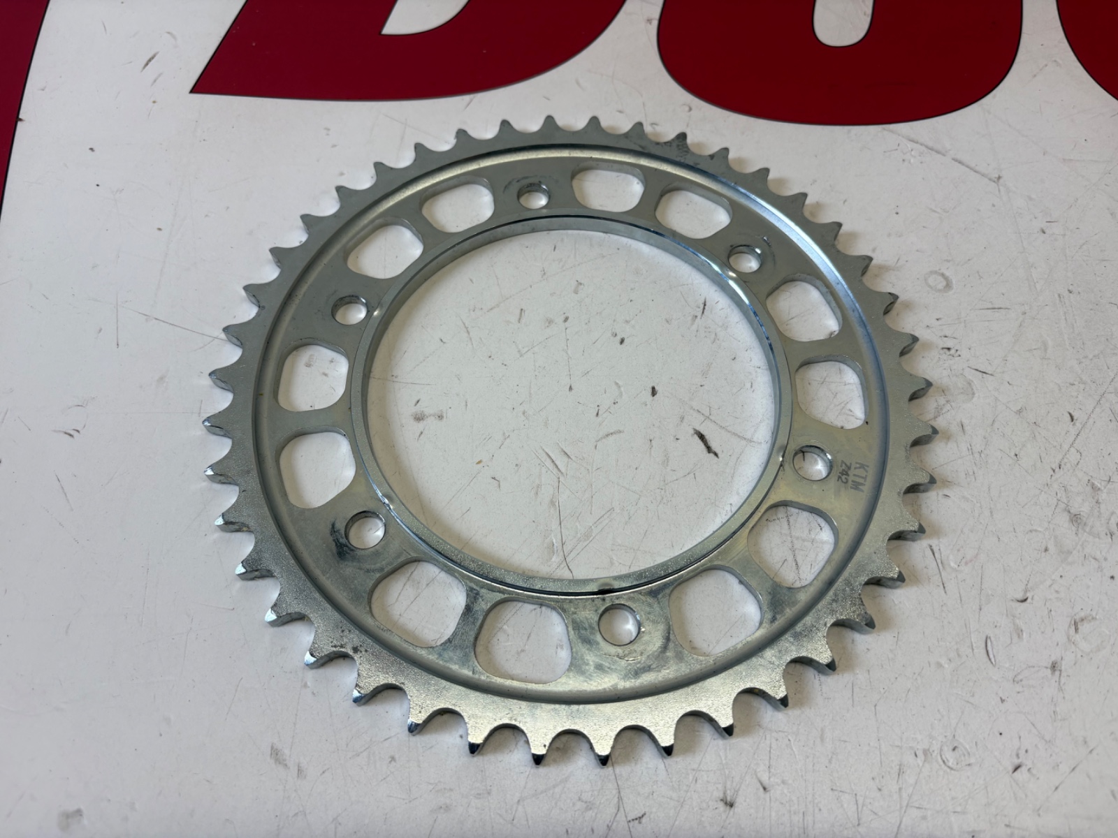 KTM 950 990 1050 1090 1190 1290 Adventure 60010051042 REAR SPROCKET 42-T Genuine