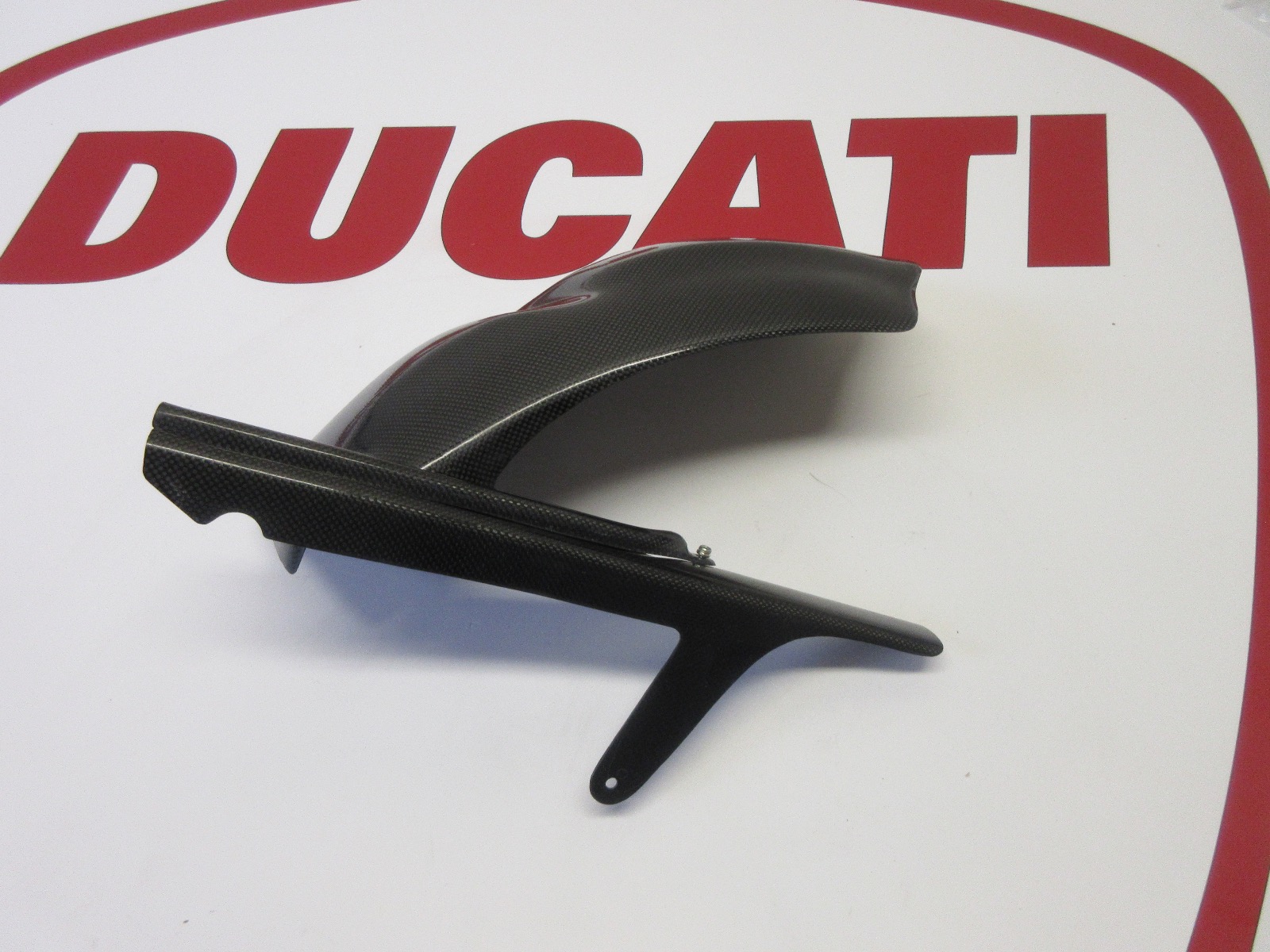 DUCATI CARBON REAR MUDGUARD HUGGER 748 916 996 998 NEW