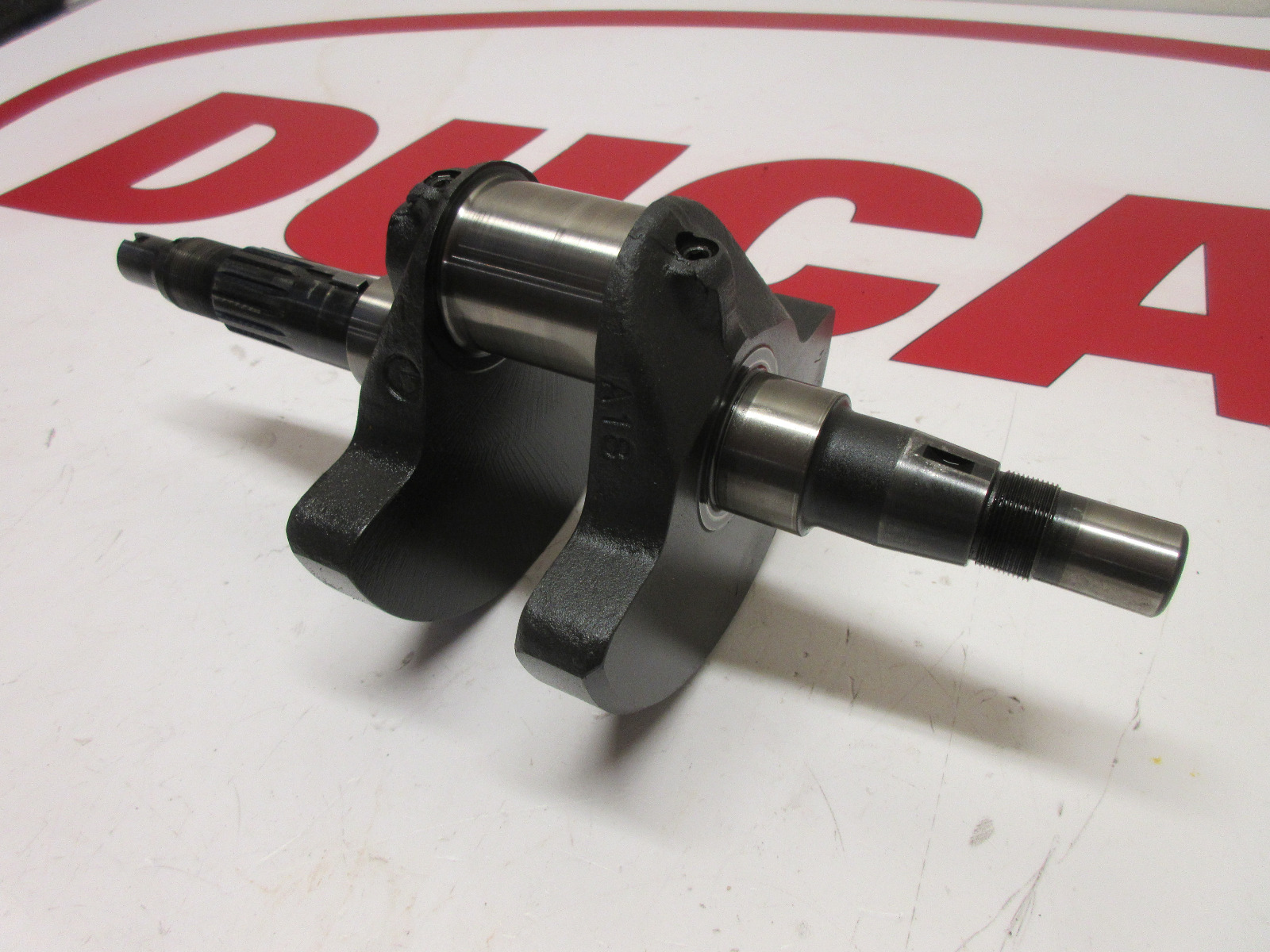 Ducati crankshaft crank Monster S4R ST4S 996 14621131A