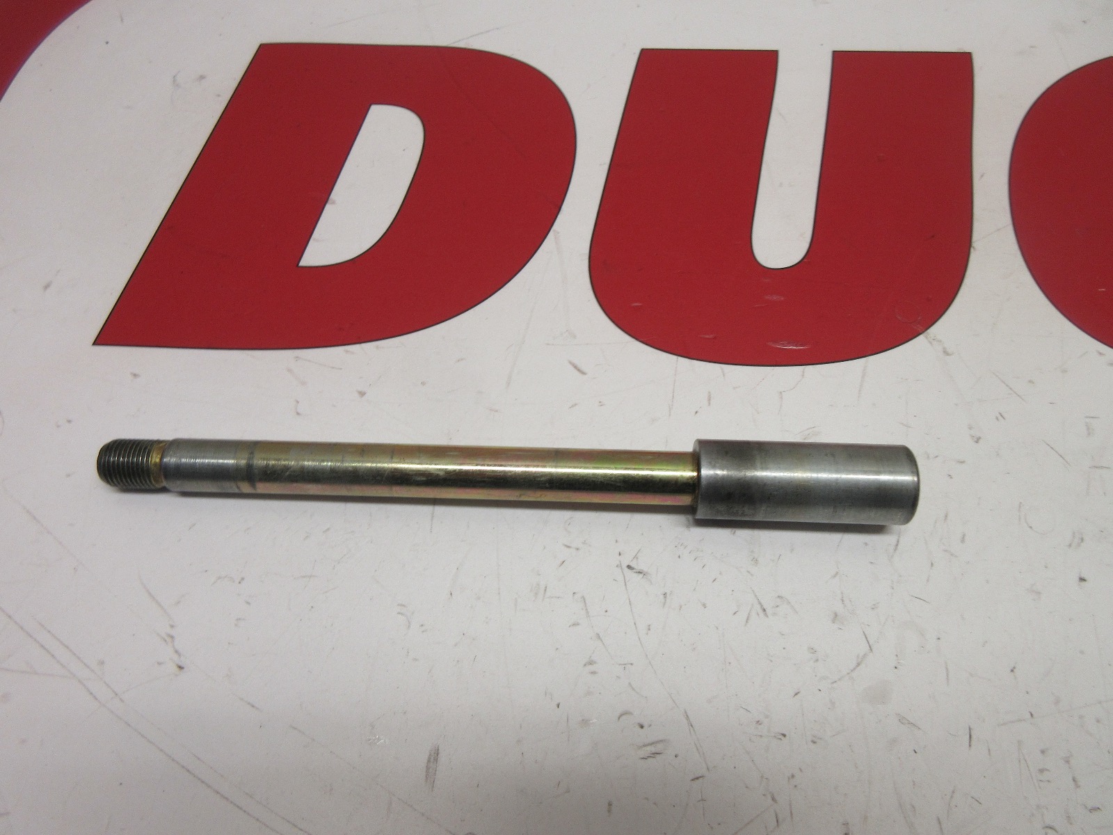 Ducati front wheel axle 888 sbk Monster & Supersport 400 600 750 900 81910071A