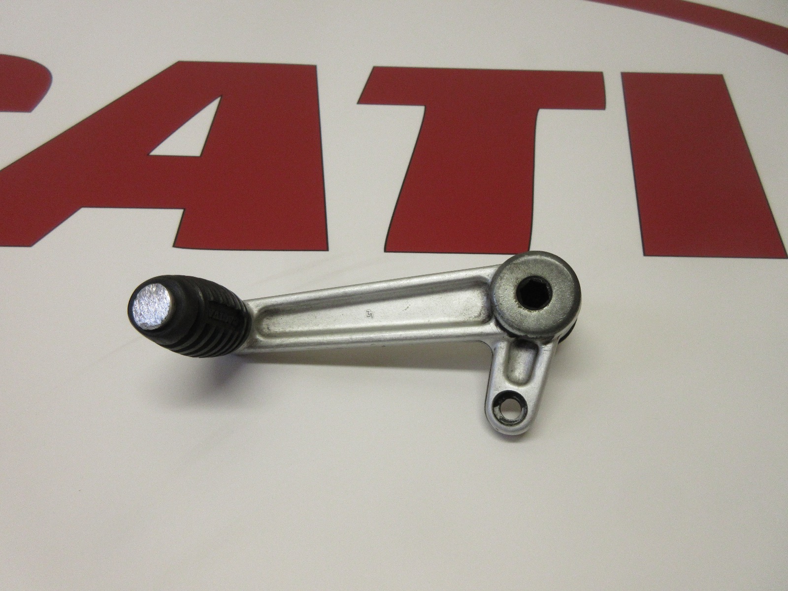 Ducati gear change pedal Supersport & 851 Superbike 600 750 900 037069510