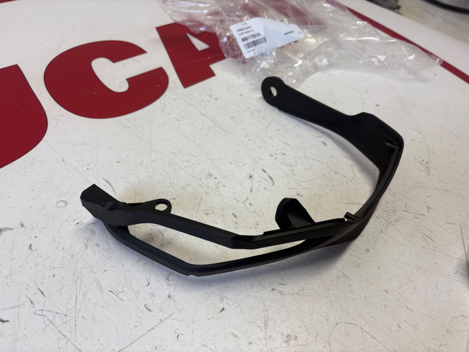 Ducati Handguard knuckle left Multistrada V2 V2S 46017351A