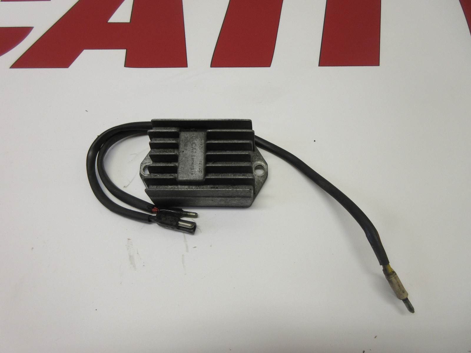 Ducati regulator rectifier Supersport 600 750 900 Superbike 851 888 69920821B