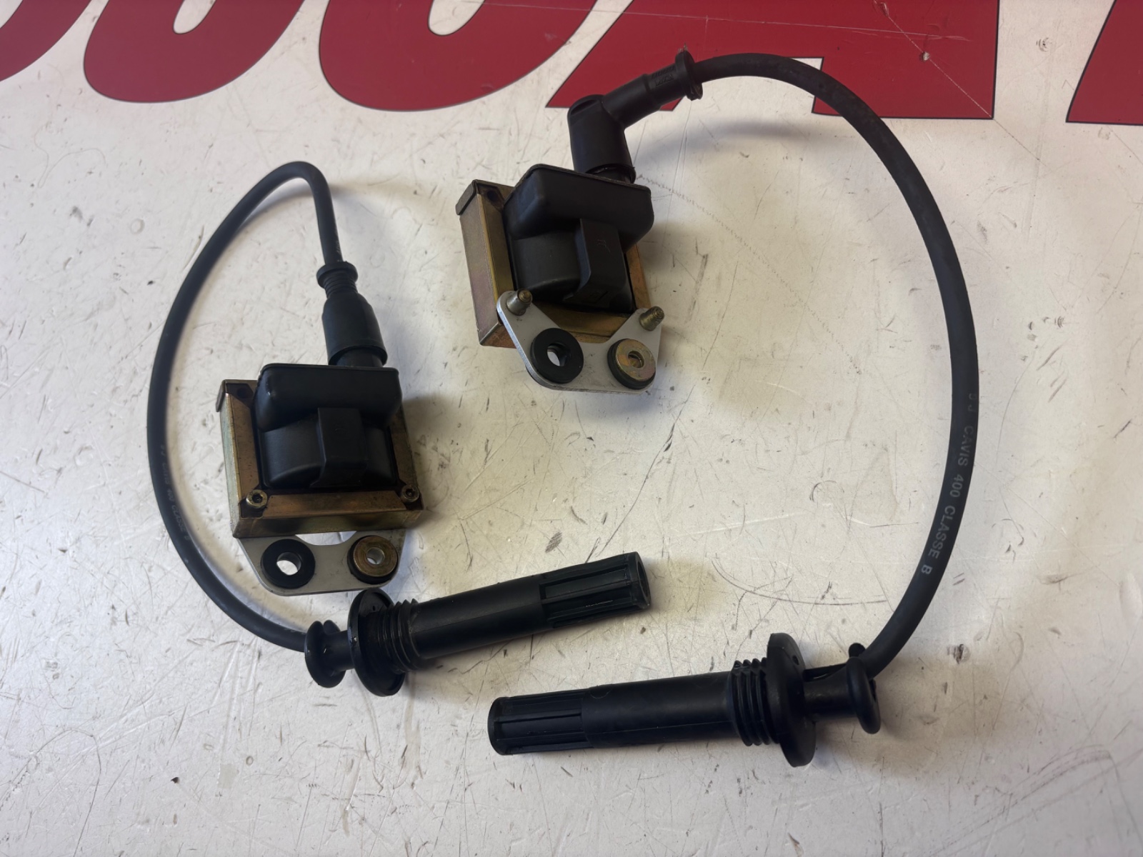 Ducati pair of ignition coils & leads coil 748 916 996 28540031A