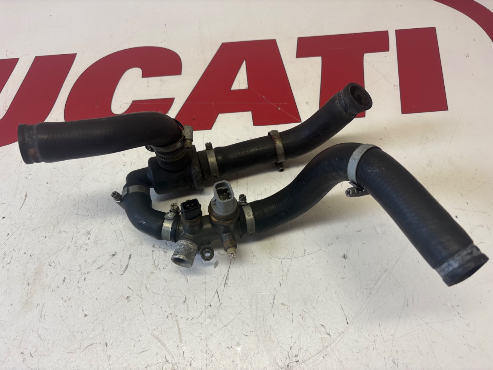 Ducati 748 916 996 thermostat & thermistor Temp sensor etc 81410371A