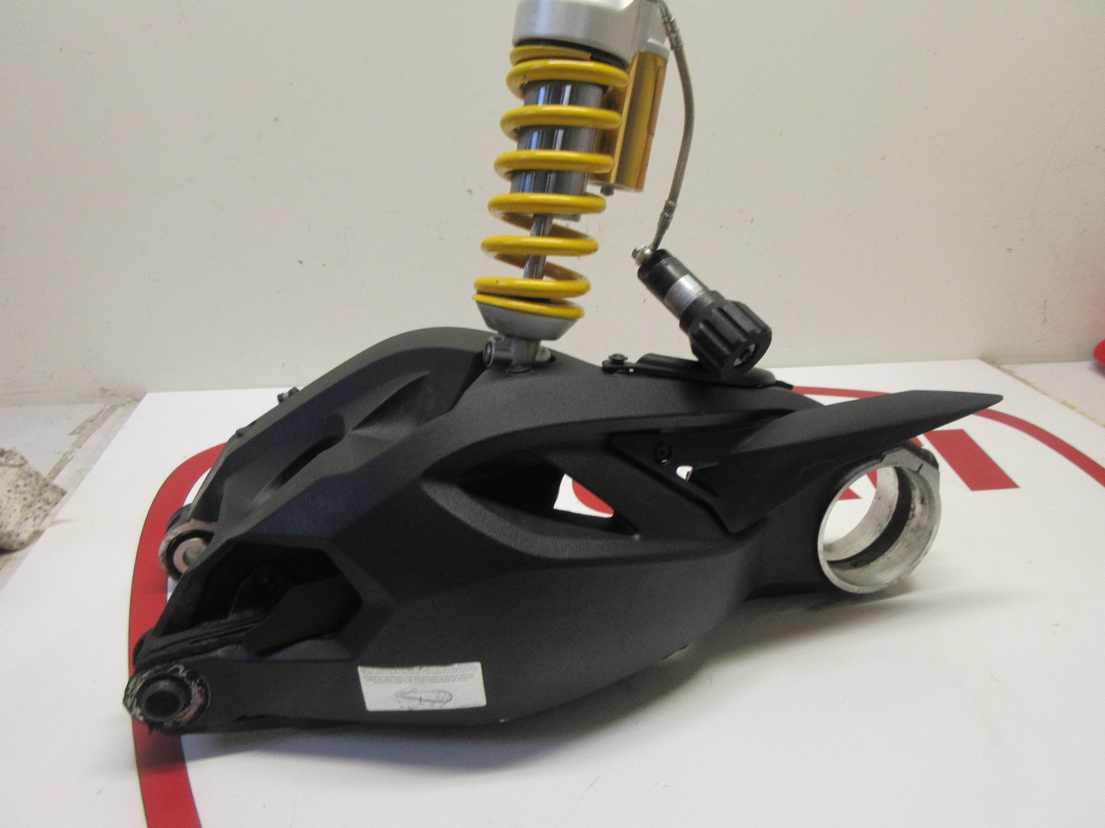 Ducati swing arm & rear shock Multistrada 1200 2010 2012 models 36520941A