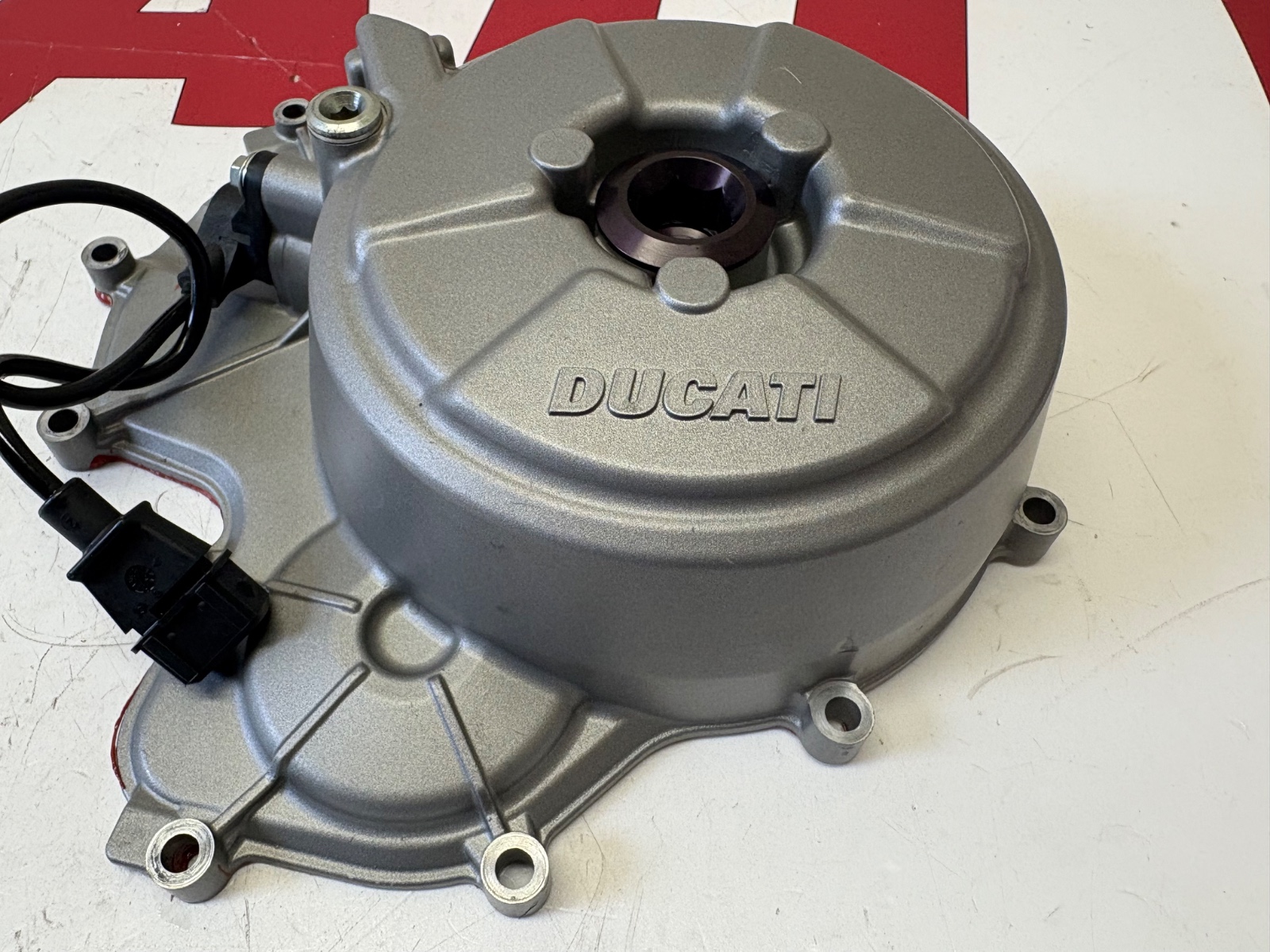 Ducati alternator generator cover Panigale R 1199 1299 24221081CB