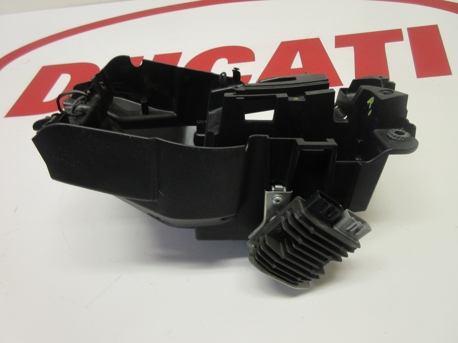 DUCATI BATTERY BOX INCLUDING RECTIFIER MULTISTRADA 1200 2010 2012 82919871A
