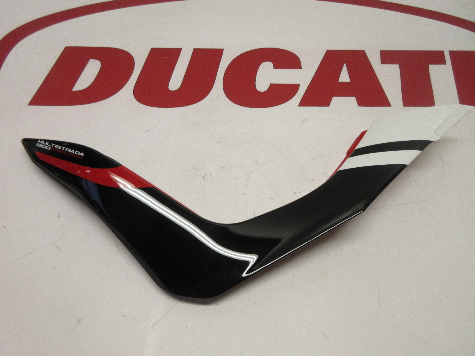 Ducati Right rear frame fairing Multistrada 1200 Pikes Peak 2016 2017 48211223AG