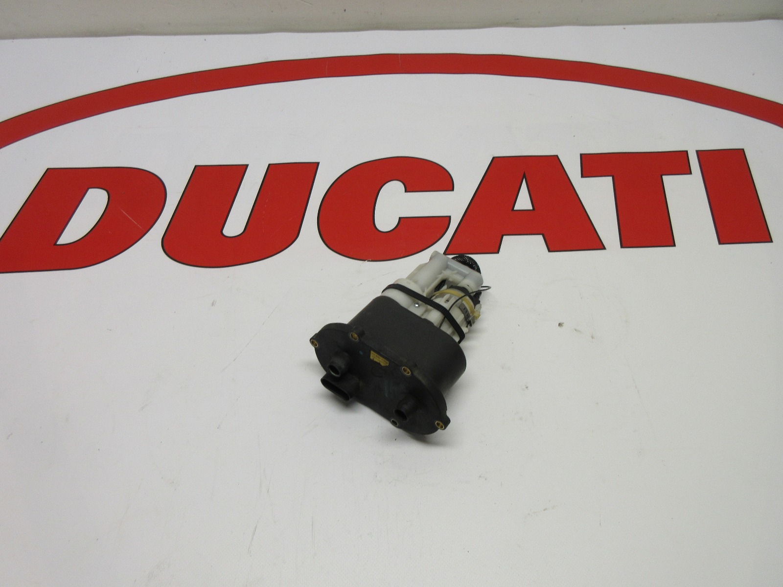Ducati fuel petrol pump flange Multistrada + Diavel 1200 16023981B