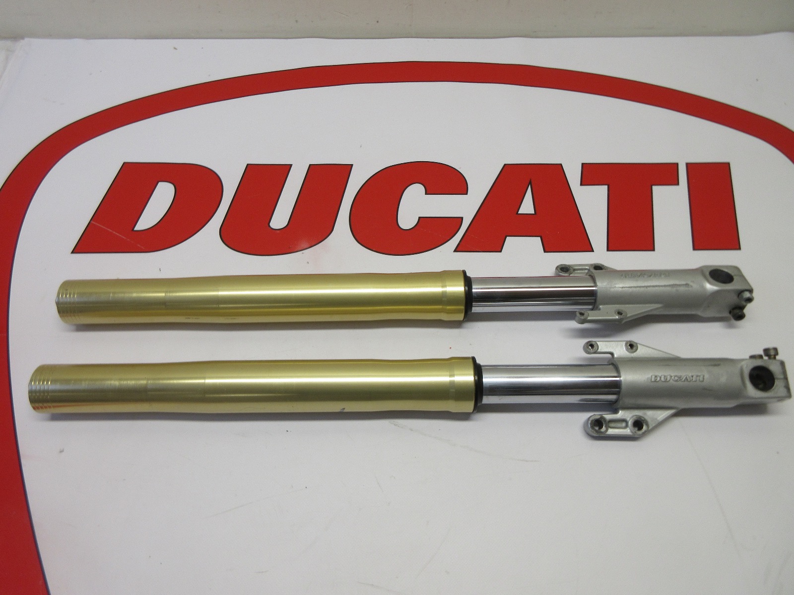 Ducati Front fork legs 34020401A 34020391A Monster 600 750 900 Supersport 40mm