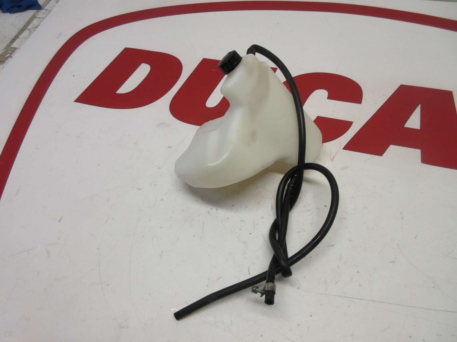 Ducati water tank coolant reservoir Multistrada V2 950 1200 1260 & cap 58510931A