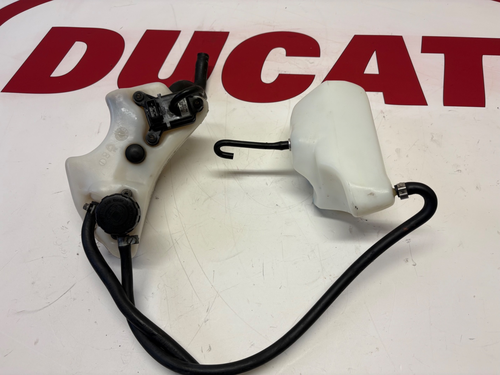 Ducati 58510111A 58510122A coolant tank reservoir & sensor 748 916 996