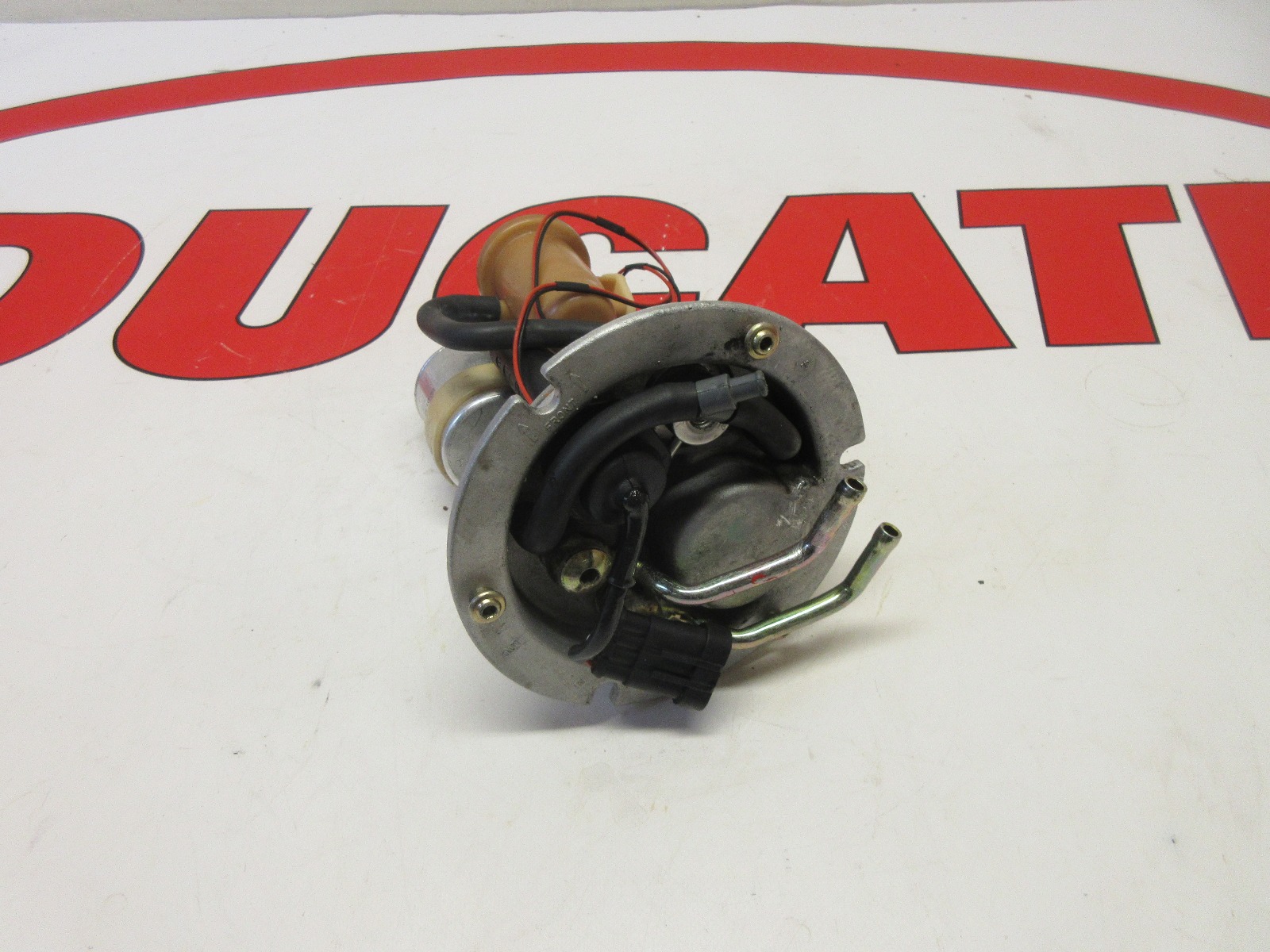 Ducati fuel pump unit flange 748 916 996 998 16090731A