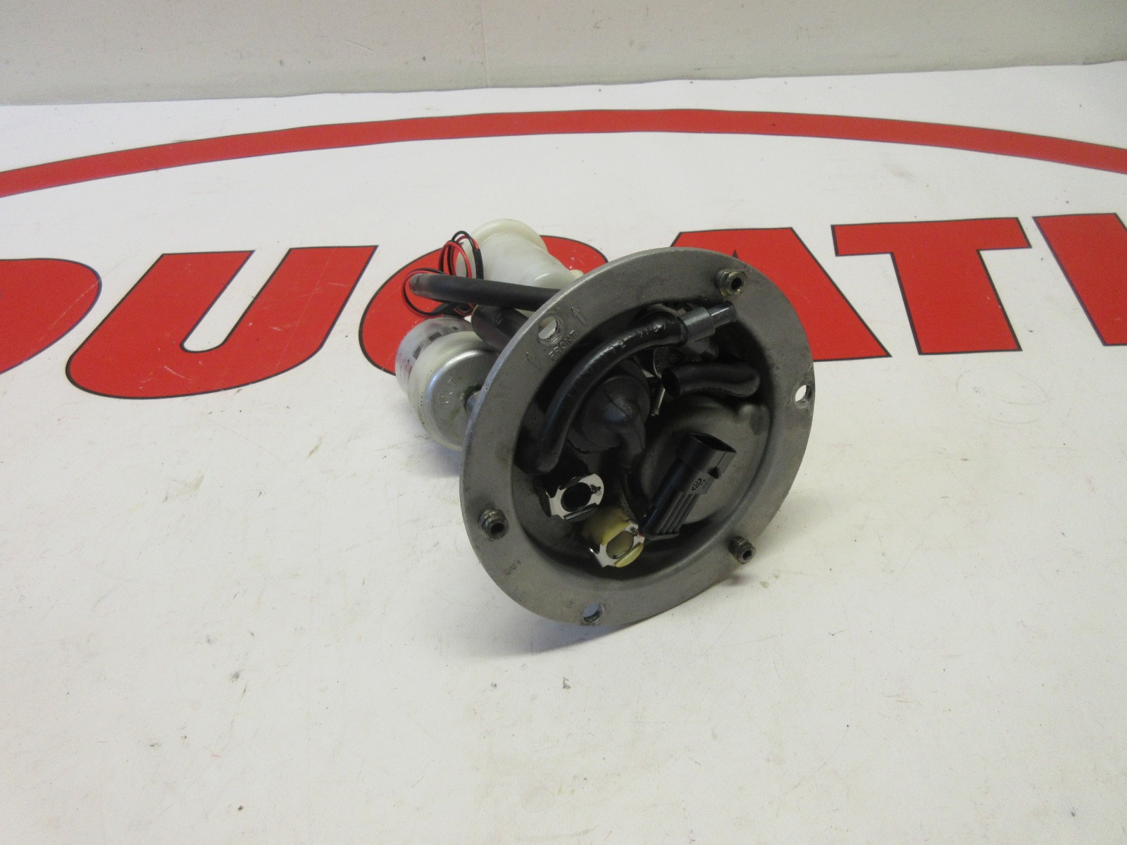 Ducati fuel petrol pump unit flange 748 916 996 998 16090371A