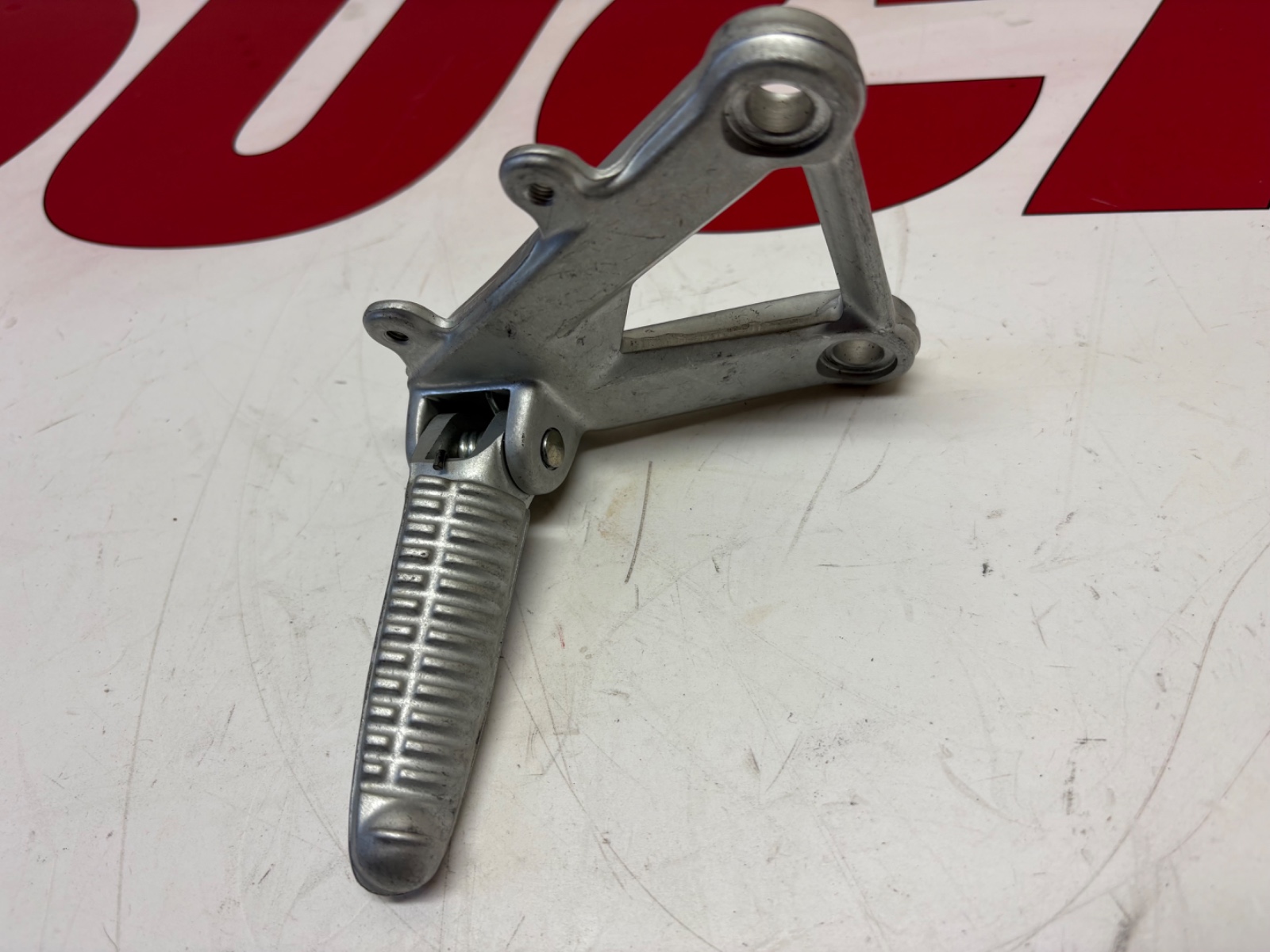Ducati footrest hanger peg 848 1098 1198 Right 82411471A