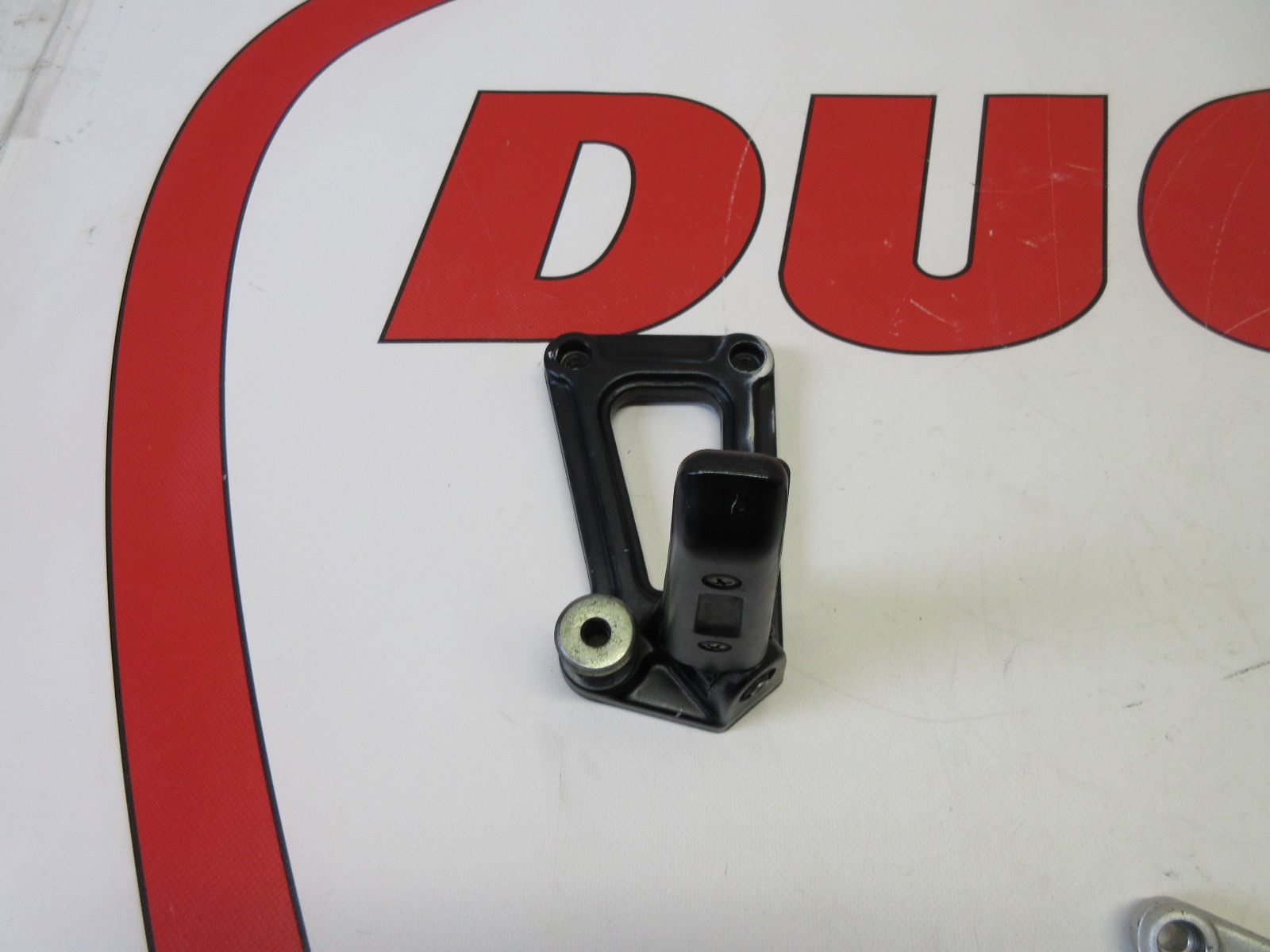 Ducati Riders footrest Left hanger peg bracket Supersport 600 750 900 82410111AA