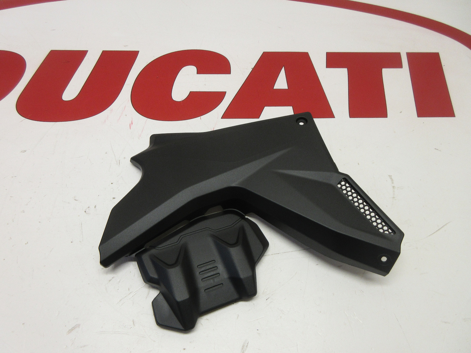 Ducati right hand frame cover Multistrada V4 V4S 48216841B