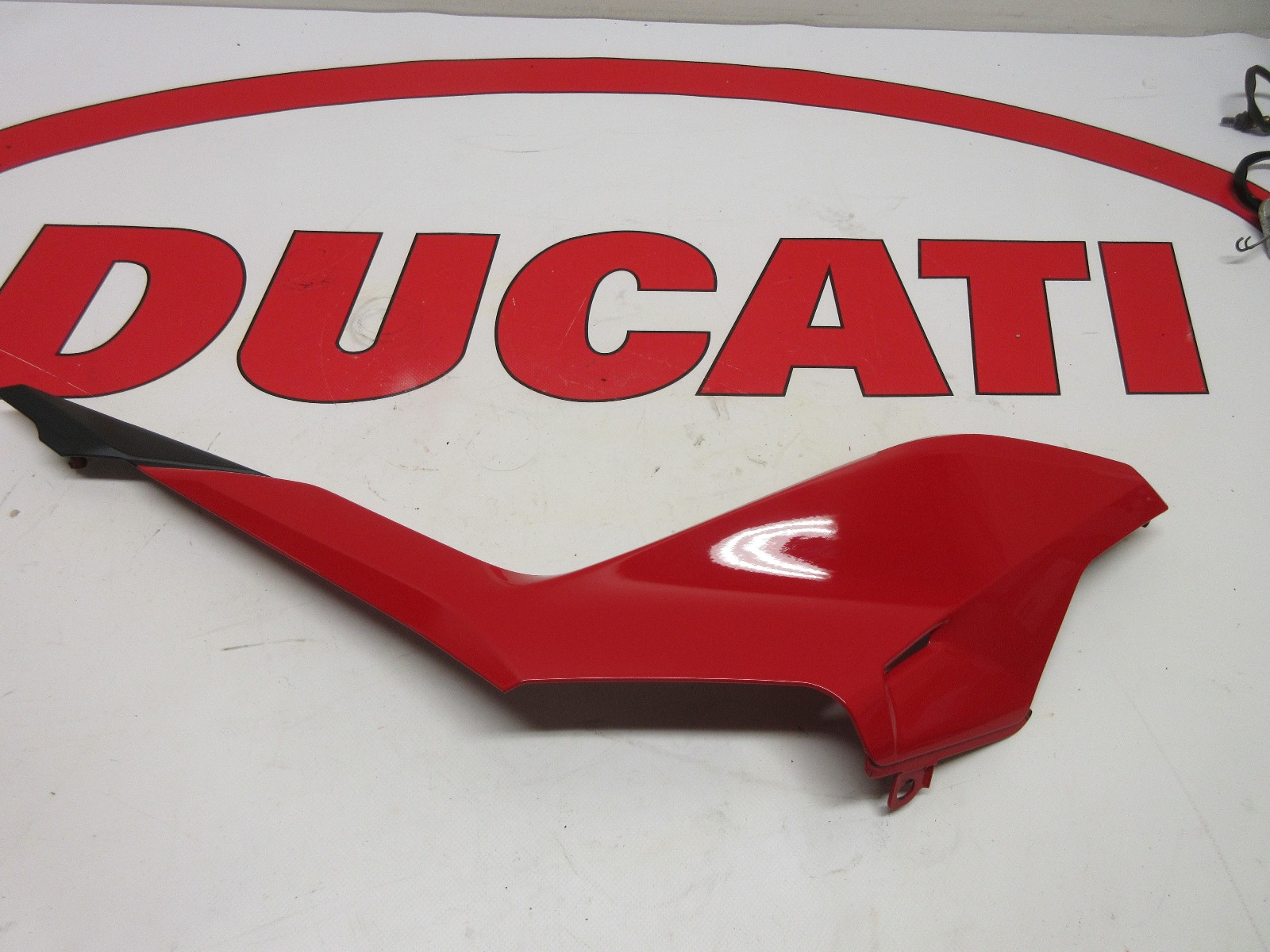 Ducati Left hand frame fairing cover seat Supersport 939 48216772AA