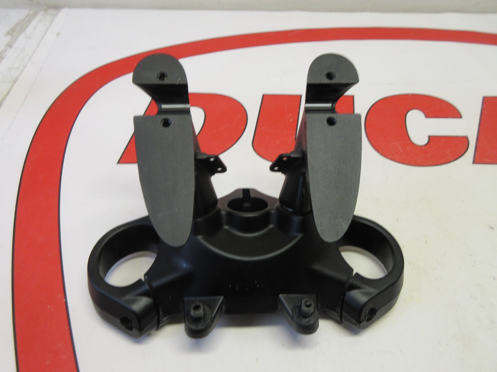 Ducati steering head top yoke Diavel 34110761B 2011 - 2014