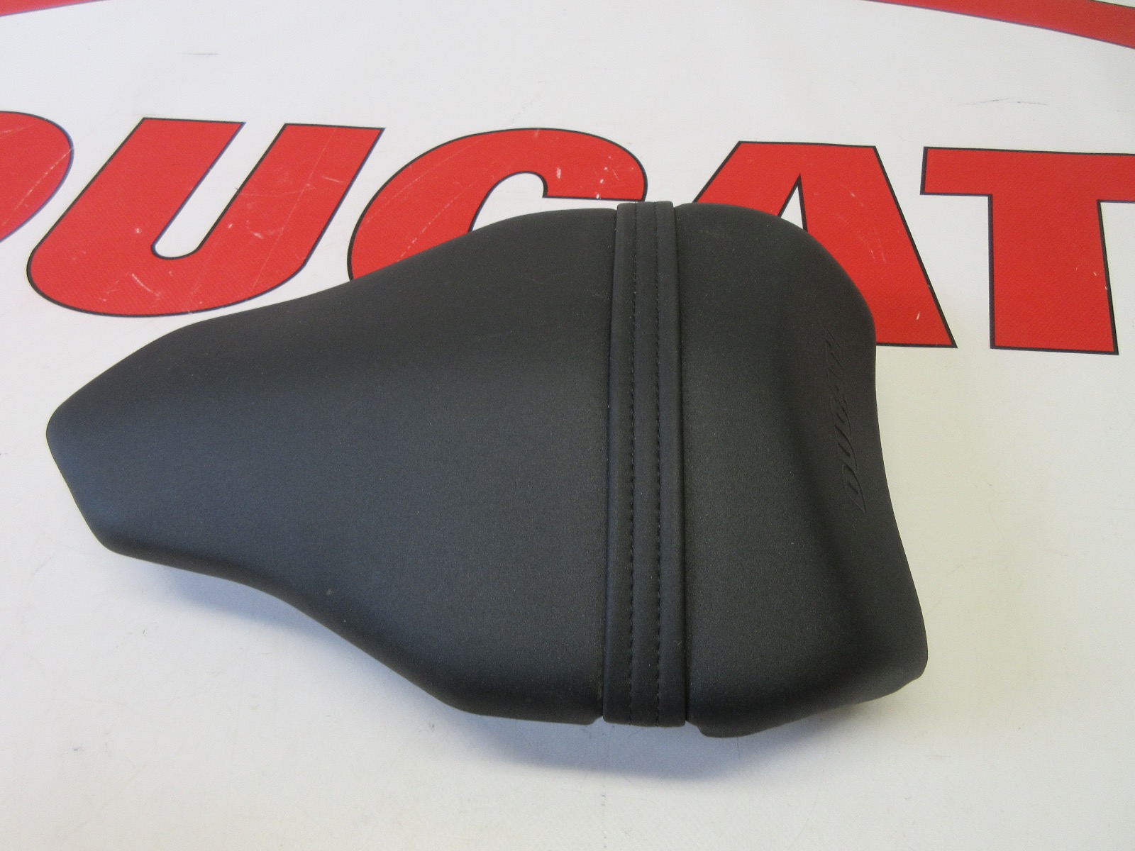 Ducati passenger pillion sozius seat 848 1098 1198 59521031A NEW