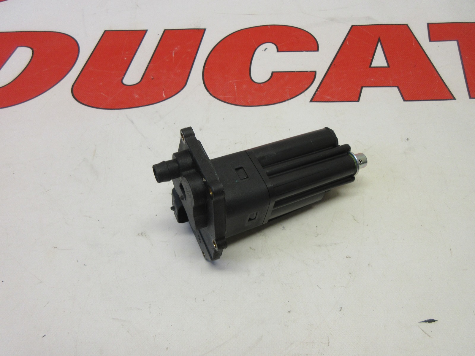 Ducati fuel pump flange Monster 821 1200 Xdiavel 1260 16024181A