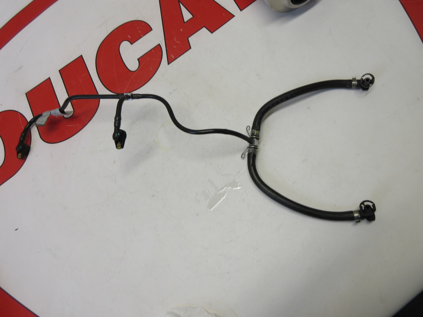 Ducati fuel lines with quick connectors 848 1098 1198 59020254A