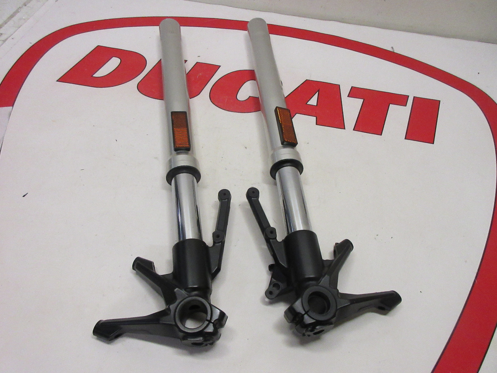 Ducati front fork legs suspension Monster 821 34420571B / 34520571B