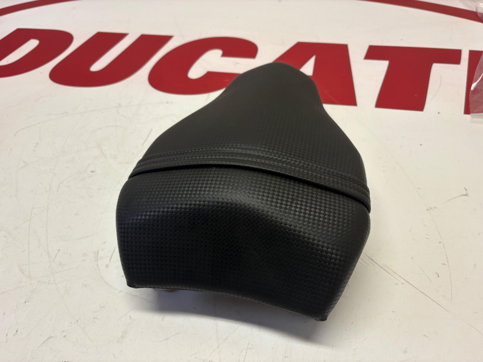 Ducati passenger pillion seat 848 1098 1198 59521031A carbon LOOK upholstery