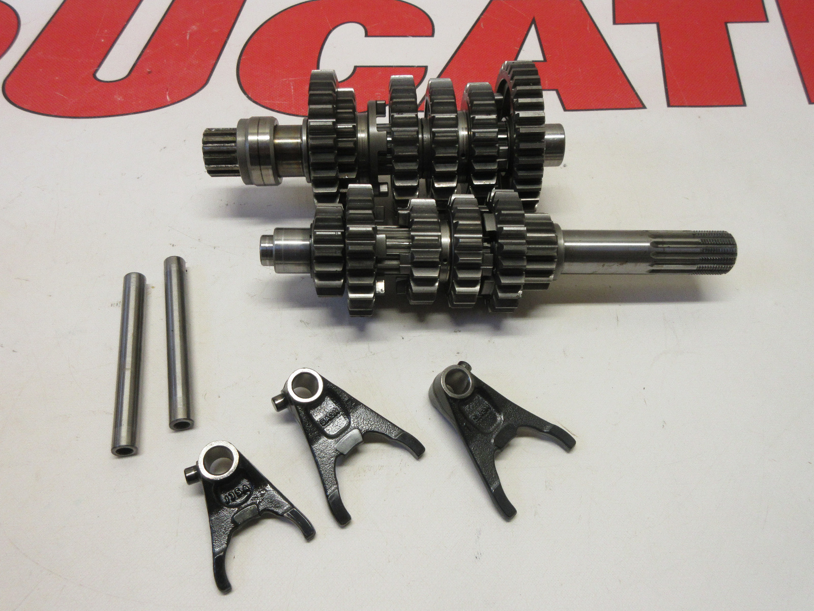 Ducati complete gearbox Panigale 899 959 1199 1299 V2 15021991A 15022001A
