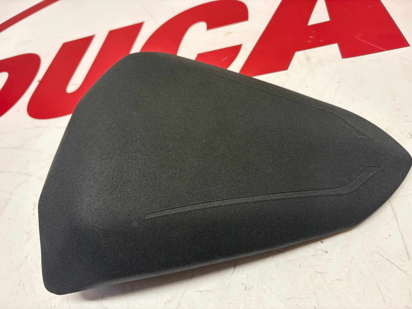 Ducati Passenger pillion seat Panigale V2 V4 S & Streetfighter V4 595P6401AB